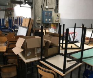 Sgombero responsabile di una cantina con oggetti da valutare per il riuso